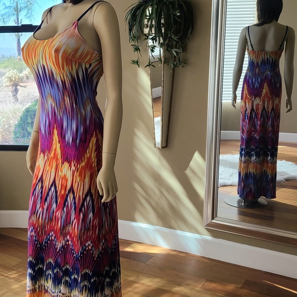 AMAZING LONG DRESS WITH BRIGHT COLORS - Picture 1 of 9